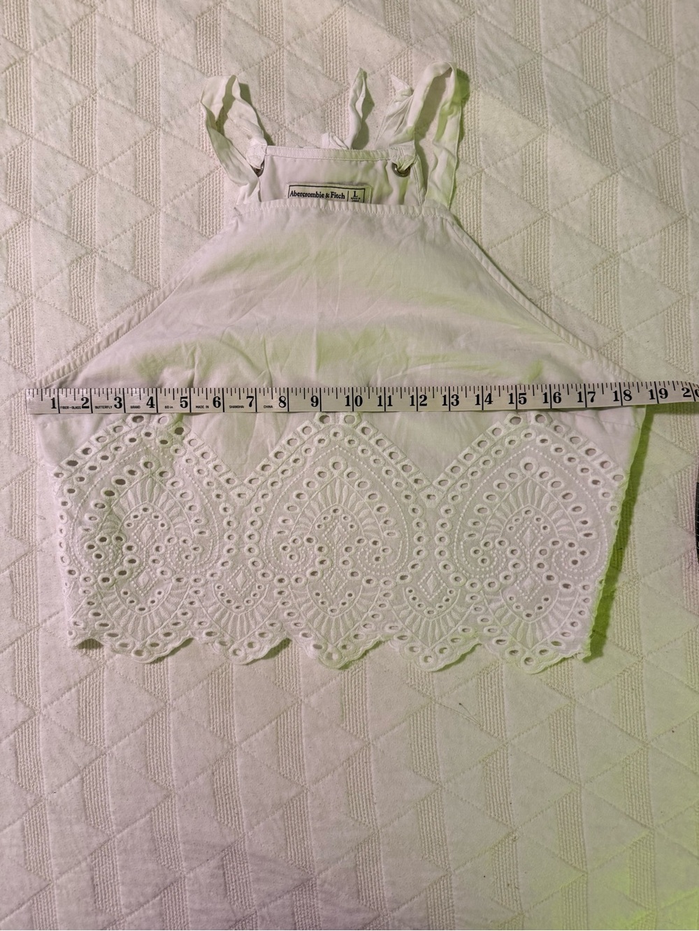 Abercrombie & Fitch White Eyelet Lace Cropped Camisole Size L